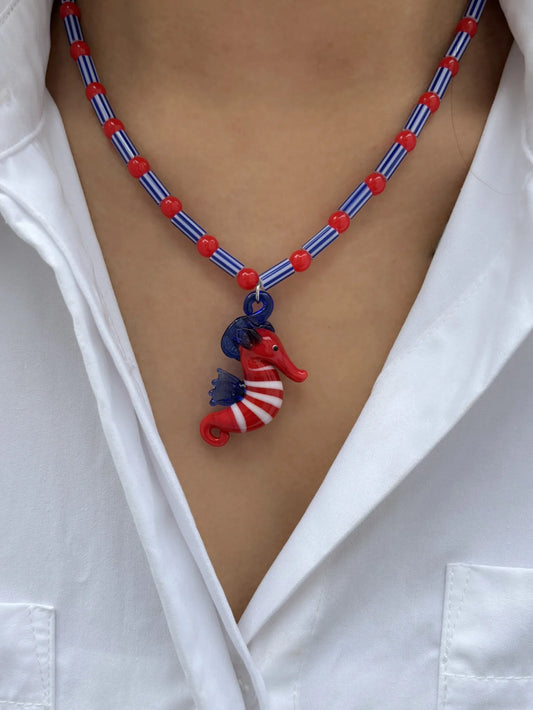 Collar de Mujer con Colgante Caballito de Mar