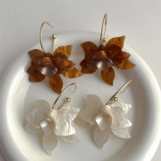 Pendientes de aro & pétalos ✨