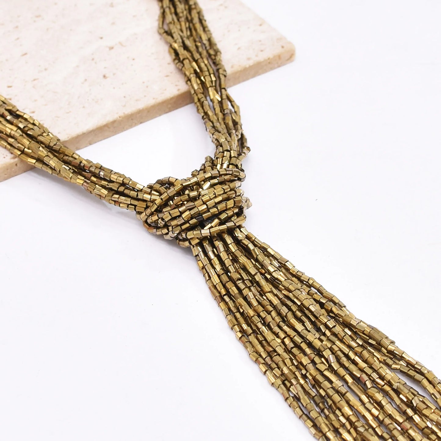 Collar Largo de Borlas con Cuentas