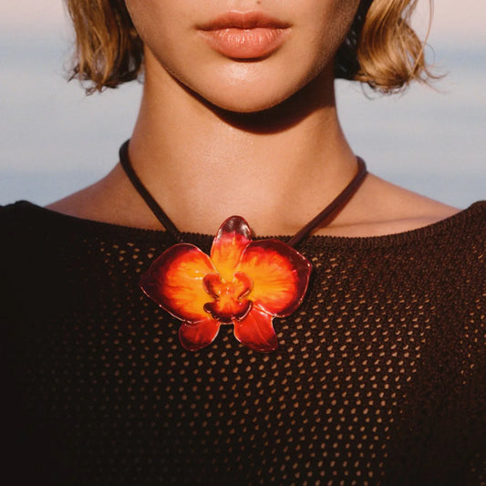 Collar Floreia – Flor Metálica XL