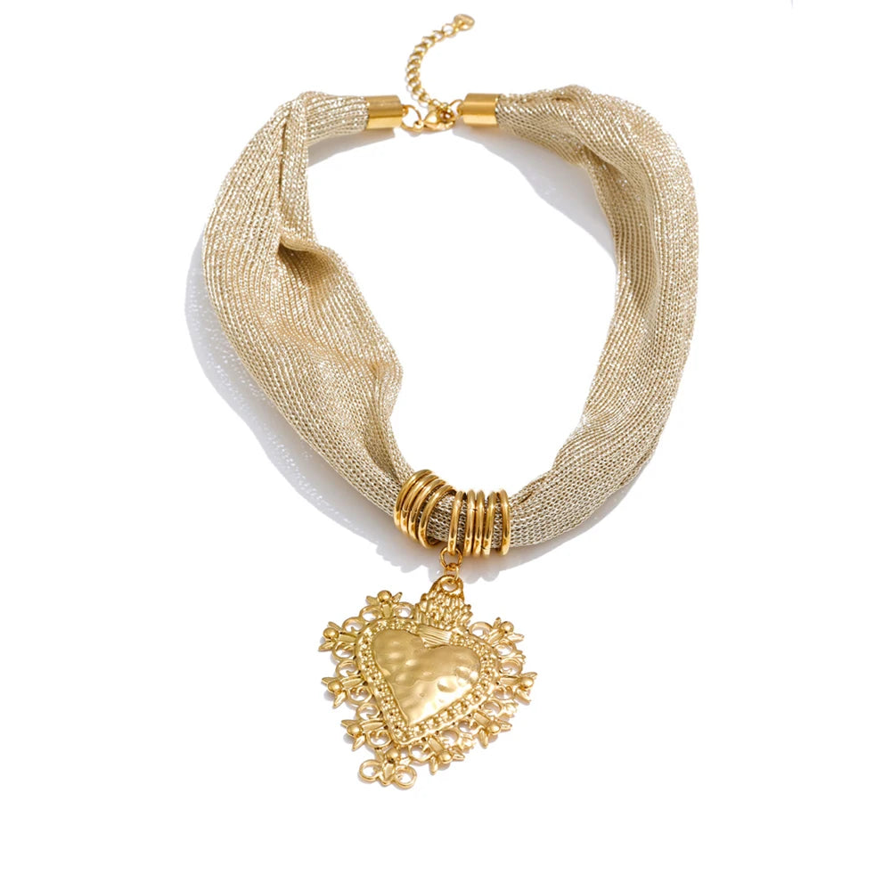 Collar Heartline Wrap