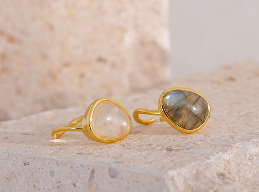 Anillo Abierto de Plata de Ley con Piedra Luna
