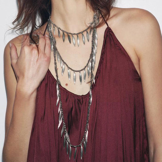 Collar Alhena – Cuentas, Plumas y Espíritu Libre